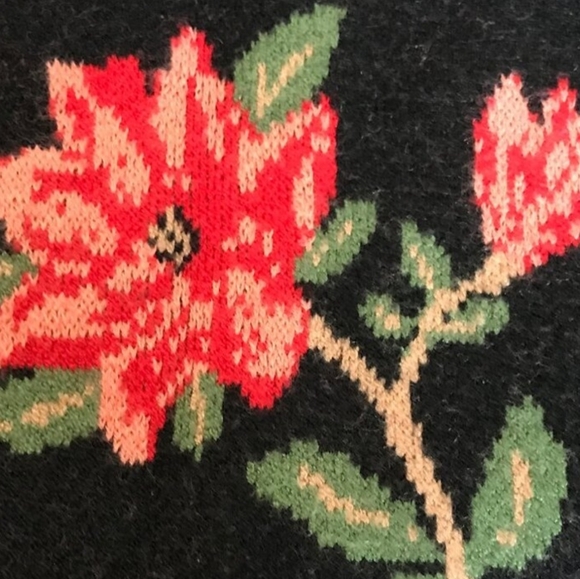 NEW! Draper James Rose Floral Cardigan Sweater Size XXL With Gold Tone Buttons - Picture 4 of 6